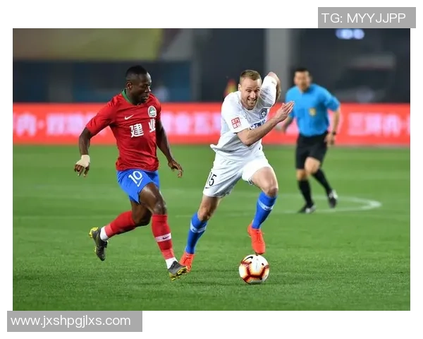 河南建业与天津泰达2019赛季精彩对决回顾与分析