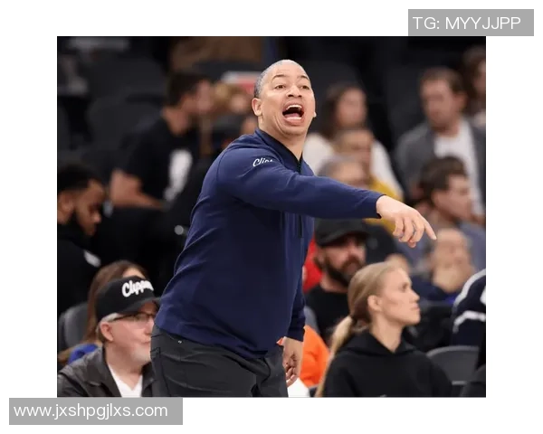 火箭队与快船队激战三月十六日精彩对决全场回顾与分析