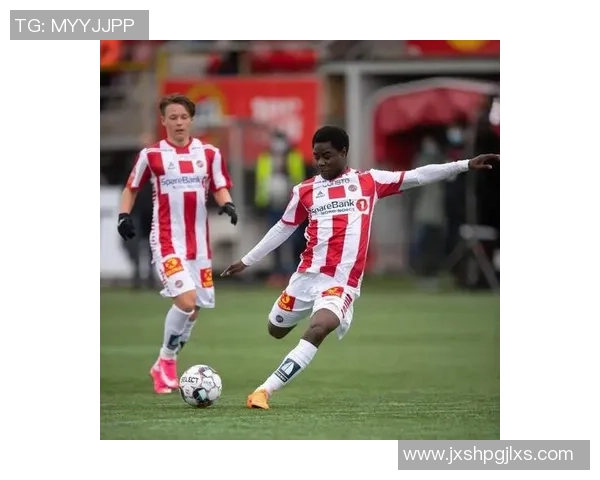 罗森博格与红牛激战成败揭晓比赛结果分析与精彩瞬间回顾